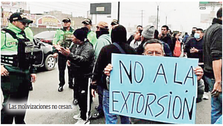 Más marchas contra Dina