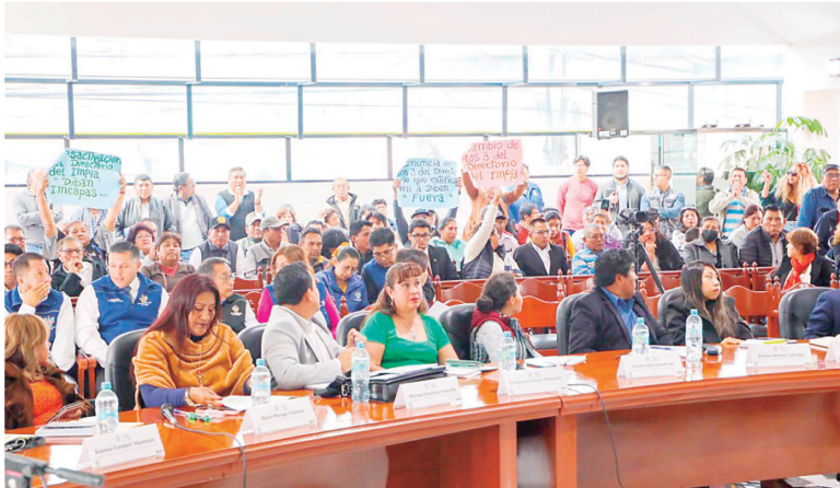 Contratan abogado para evitar vacancia de alcalde de Arequipa