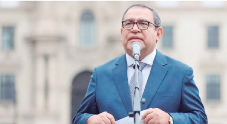 Otárola se confiesa como delator de Dina
