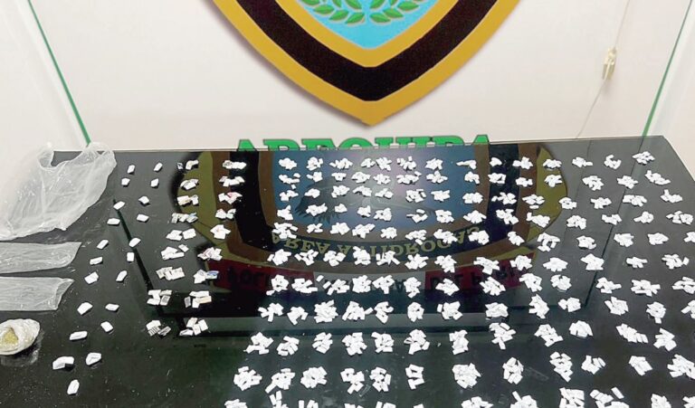 Arequipa: hallan más de 1,500 envoltorios de droga