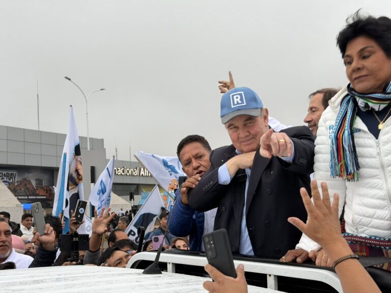 AREQUIPA: López Aliaga genera polémica por promesas e inconsistencias
