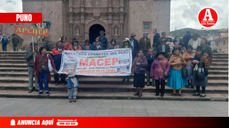 Puno: Maestros jubilados protestan en y exigen aumento de pensiones