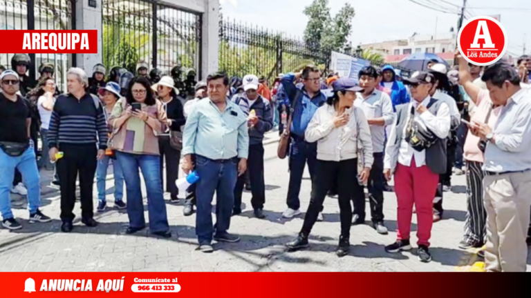 Transportistas protestaron en el frontis de la comuna pidiendo que se permita el cobro de S/ 1.50