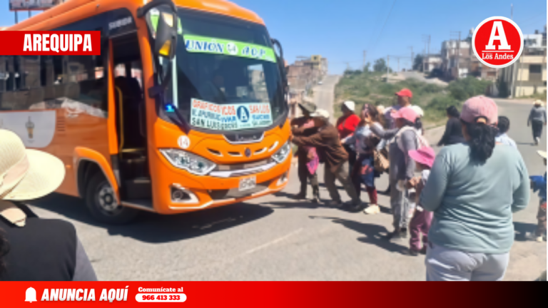 Arequipa: Pobladores protestan hartos de abusos de transportistas