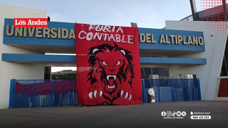 Estudiantes de contabilidad de la UNA PUNO toman local por falta de infraestructura