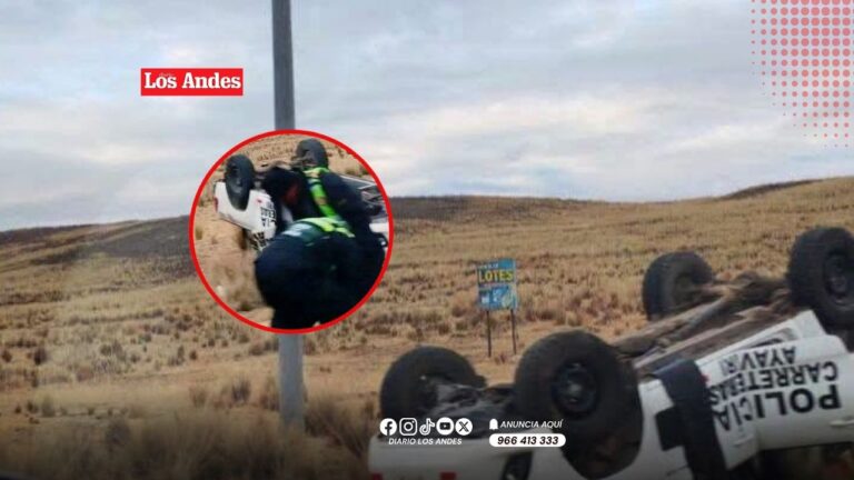 Patrullero de la policía vuelca antes de llegar al peaje de Ayaviri