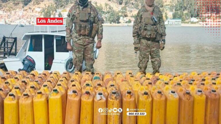 Incautan más de 3 mil litros de gasolina de contrabando en el Lago Titicaca