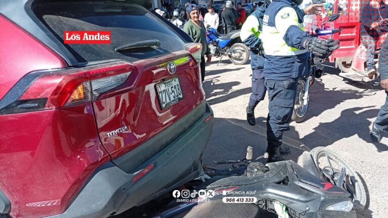 Cuádruple choque deja dos heridos y congestiona tránsito en Juliaca