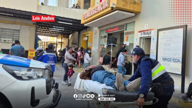 Cinco heridos deja despiste y choque de combi informal en Arequipa