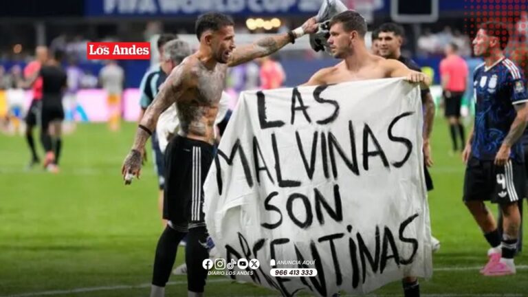 Presidente Milei respalda pancarta sobre las Malvinas tras triunfo de Argentina