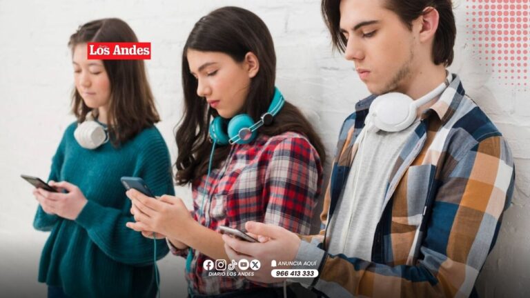 Francia prohíbe redes sociales a menores de 15 años tras aprobación de ley