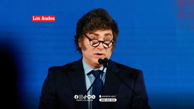 Javier Milei modifica ley migratoria para expulsar a extranjeros por mensajes de odio