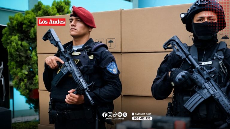 Gobierno aprueba plan millonario para la Policía que mantiene compras a empresa cuestionada