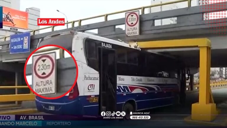 Lima: Bus queda atascado en puente de Magdalena del Mar