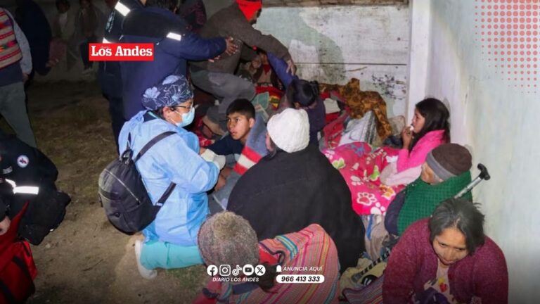 Familias afectadas por sismo duermen en carpas pese a intensas heladas