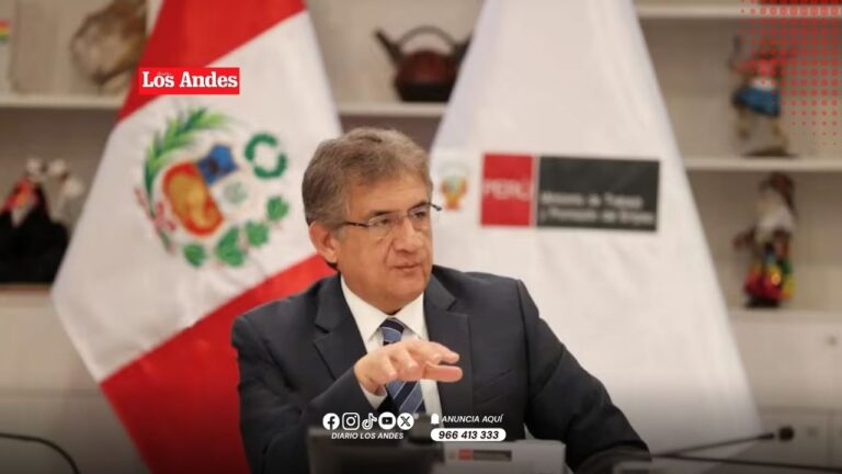 Gobierno propone elevar sueldo mínimo a S/1.300 en dos etapas