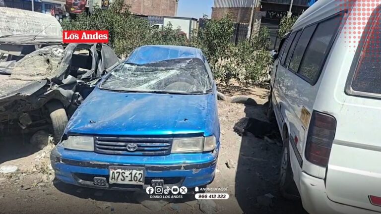 Arequipa: madre y su bebé sobreviven a volcadura de auto en Cerro Colorado