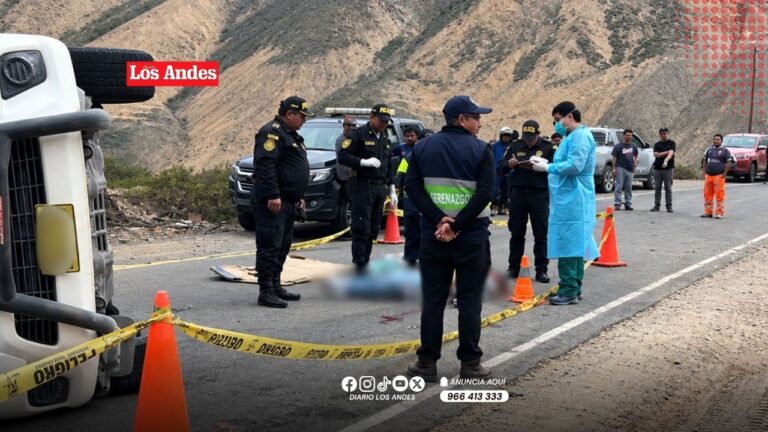 Mujer fallece tras volcadura de camioneta minera en la provincia de Caravelí