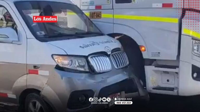 Choque entre tráiler y minivan escolar genera intenso caos vehicular en vía de Cerro Colorado