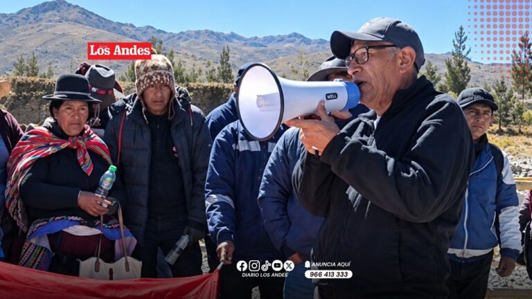 Comuneros de Chilcaymarca protestan contra minera Buenaventura por sequía de manantiales en Castilla